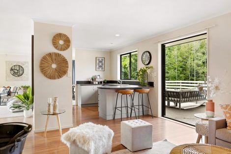 Photo of property in 118 Bodhisattva Road, Waitoki, Silverdale, 0994