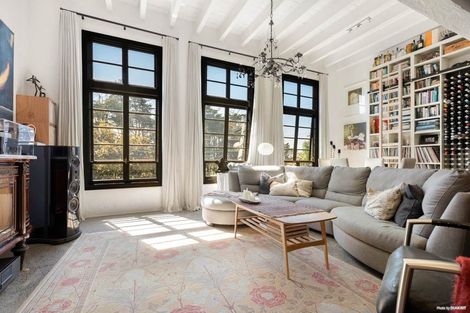 Photo of property in 1/25a Lake Road, Devonport, Auckland, 0624