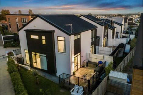 Photo of property in 7a Reg Pearce Way, Glen Innes, Auckland, 1072