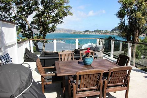 Photo of property in 90 Awa Road, Seatoun, Wellington, 6022