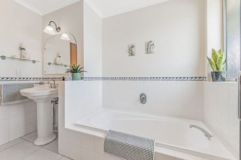 Photo of property in 21 Churchlea Place, Darfield, 7510