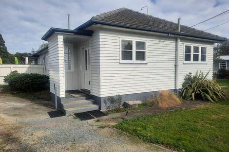 Photo of property in 2 Savage Crescent, Upper Hutt Central, Upper Hutt, 5018