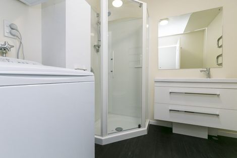 Photo of property in Victoria Villas, 23/35 Pirie Street, Mount Victoria, Wellington, 6011