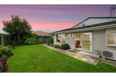 Photo of property in 2/9 Nortons Road, Avonhead, Christchurch, 8042