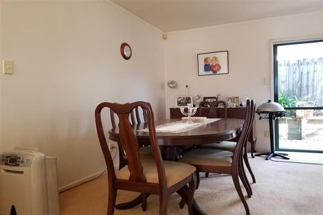 Photo of property in 1/70 Gosford Drive, Botany Downs, Auckland, 2010