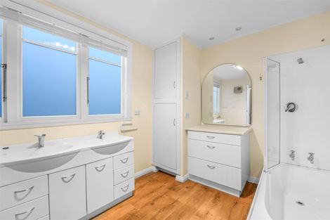 Photo of property in 17 Fifeshire Crescent, Stepneyville, Nelson, 7010