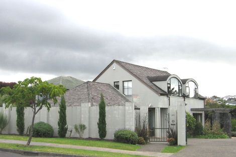 Photo of property in 20 Rosetti Rise, West Harbour, Auckland, 0618