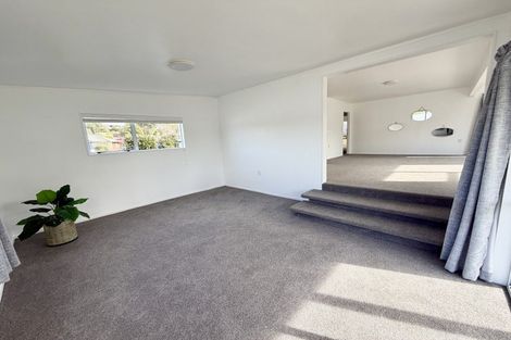 Photo of property in 8 Fantome Place, Whalers Gate, New Plymouth, 4310