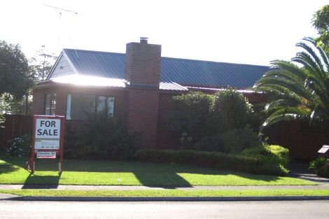 Photo of property in 24 Maygrove Drive, Orewa, 0931