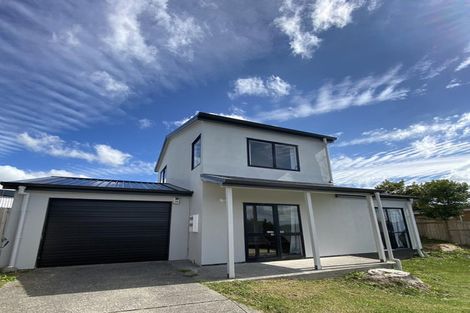 Photo of property in 2/16 Ebony Place, Massey, Auckland, 0614