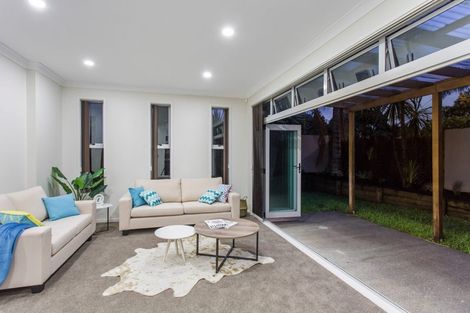 Photo of property in 7c Clearwater Cove, West Harbour, Auckland, 0618