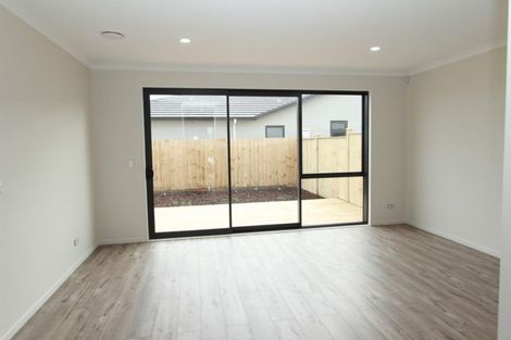 Photo of property in 5 Karokaro Road, Takanini, 2112