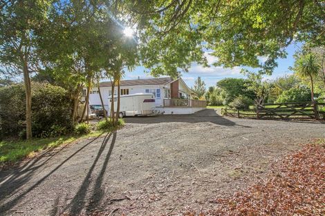 Photo of property in 370 Taupaki Road, Taupaki, Henderson, 0782