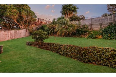 Photo of property in 12 Kauri Road, Stanmore Bay, Whangaparaoa, 0932