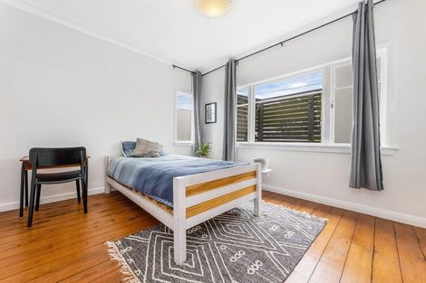 Photo of property in 1/53 Deep Creek Road, Waiake, Auckland, 0630