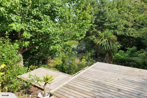 Photo of property in 32 Peter Terrace, Castor Bay, Auckland, 0620