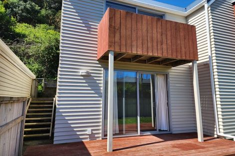 Photo of property in 9 Court Road, Tawa, Wellington, 5028