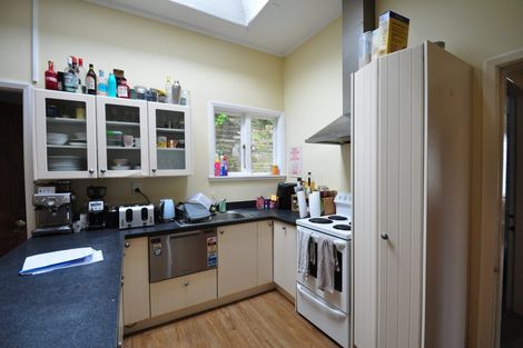 Photo of property in 140 Glenmore Street, Northland, Wellington, 6012