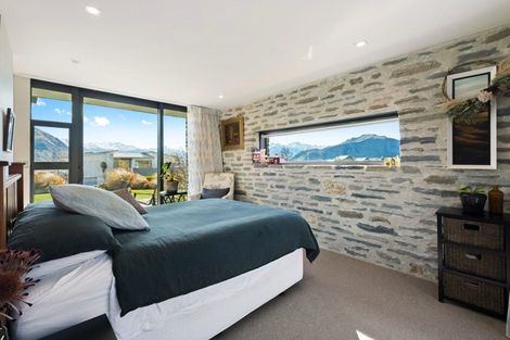Photo of property in 13 Clearview Street, Wanaka, 9305