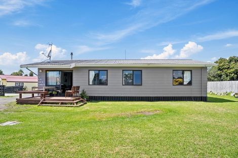 Photo of property in 47b Lyn Grove, Papamoa Beach, Papamoa, 3118