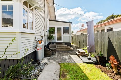 Photo of property in 16 Zealandia Street, Kensington, Whangarei, 0112