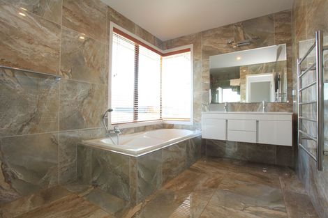 Photo of property in 65 Te Ahiawa Road, Raglan, 3297