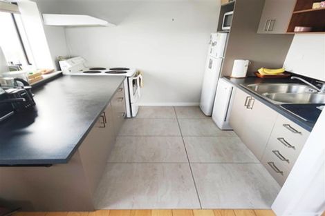 Photo of property in Hobson Court Flats, 59/70 Hobson Street, Thorndon, Wellington, 6011