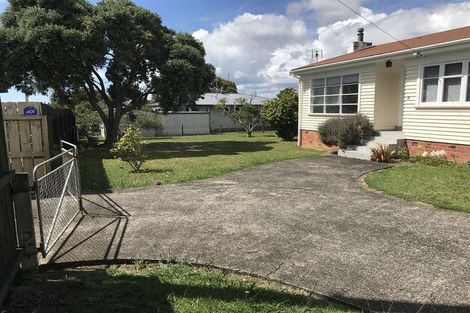 Photo of property in 16 Hooks Road, Manurewa, Auckland, 2102