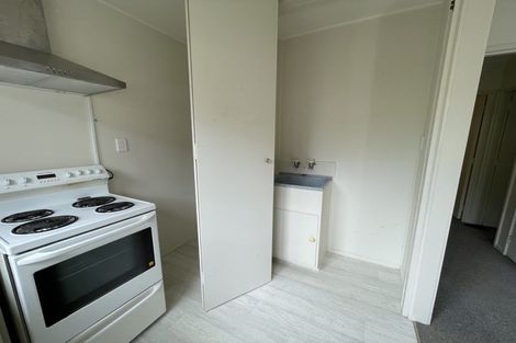 Photo of property in 2/2a Ascot Avenue, Narrow Neck, Auckland, 0624