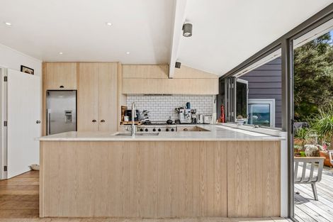 Photo of property in 47 Puriri Place, Sandspit, Warkworth, 0982