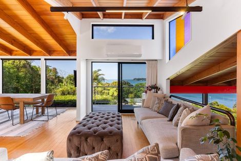 Photo of property in 1/3 Swann Beach Road, Stanmore Bay, Whangaparaoa, 0932