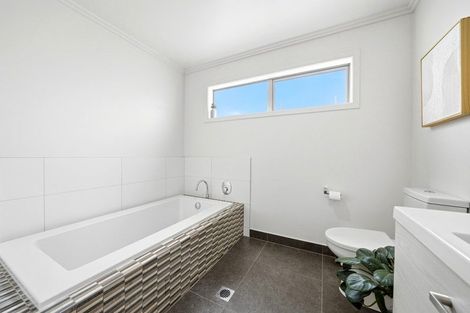 Photo of property in 19 Harakeke Road, Hobsonville, Auckland, 0616