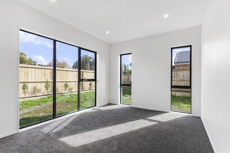 Photo of property in 31c Stanniland Street, Sunnyhills, Auckland, 2010