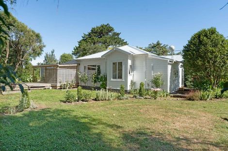 Photo of property in 417 Murphys Line, Lake Reserve, Featherston, 5771