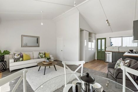 Photo of property in 2/24 Hastings Parade, Devonport, Auckland, 0624