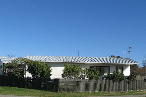 Photo of property in 14 Campbell Avenue, Paraparaumu, 5032