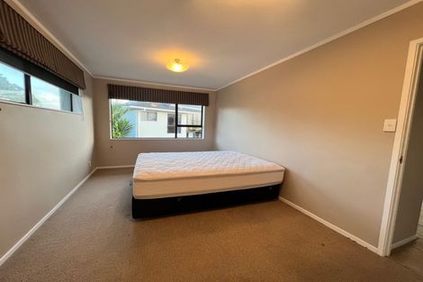 Photo of property in 1/4a Beresford Street, Bayswater, Auckland, 0622