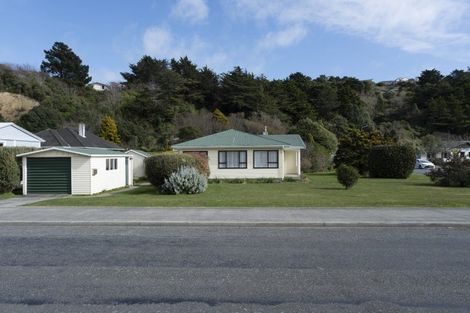 Photo of property in 4 Mclellan Street, Tawa, Wellington, 5028