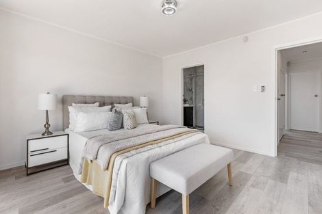 Photo of property in 1/100 Titirangi Road, New Lynn, Auckland, 0600