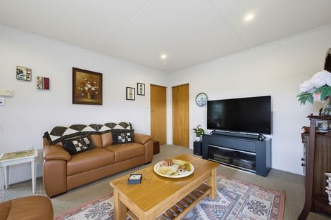 Photo of property in 205 Mangorei Road, Merrilands, New Plymouth, 4312