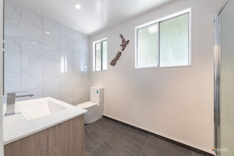 Photo of property in 18 Omaha Grove, Totara Park, Upper Hutt, 5018