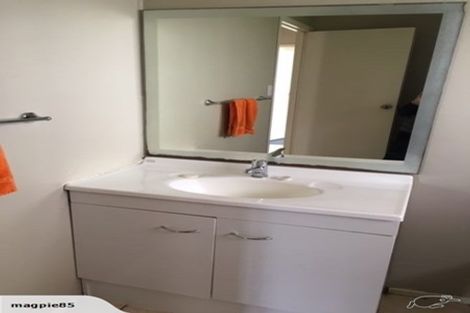 Photo of property in 10 Dakota Avenue, Beach Haven, Auckland, 0626