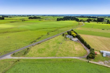 Photo of property in 369 Patiki Road, Pihama, Opunake, 4682