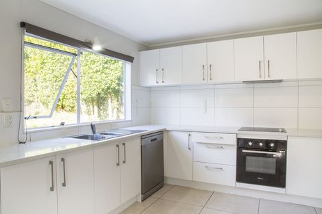 Photo of property in 2/26 Richards Avenue, Forrest Hill, Auckland, 0620