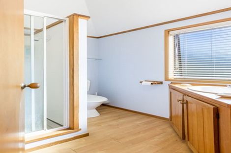 Photo of property in 2/16 Mahara Avenue, Birkenhead, Auckland, 0626