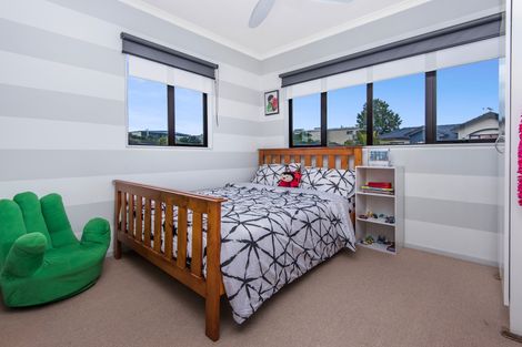 Photo of property in 12 Derg Place, East Tamaki, Auckland, 2013
