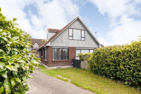 Photo of property in 3 Caroline Crescent, Highbury, Palmerston North, 4412