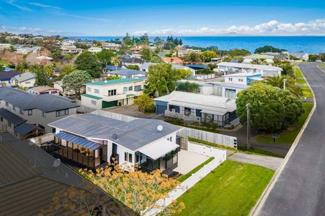 Photo of property in 21 Brixton Road, Manly, Whangaparaoa, 0930