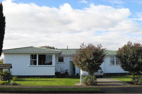 Photo of property in 9 Burn Street, Levin, 5510