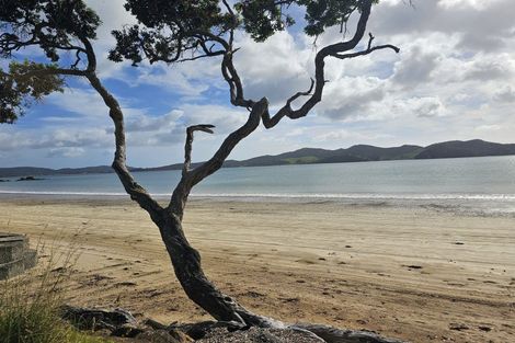 Photo of property in 121 Ohawini Road, Oakura, Hikurangi, 0184